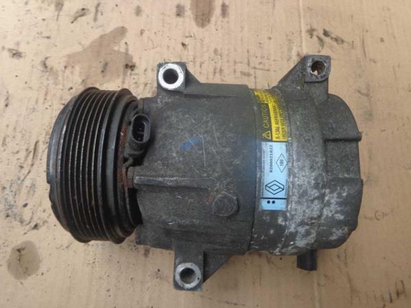 COMPRESSEUR DE CLIMATISATION RENAULT - Vue 1